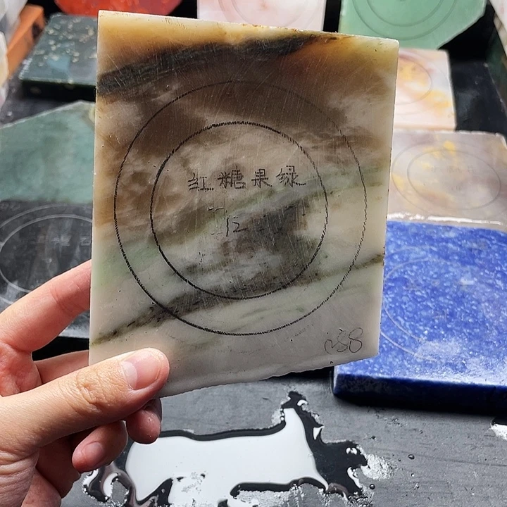 石英质玉未镶嵌手镯定制