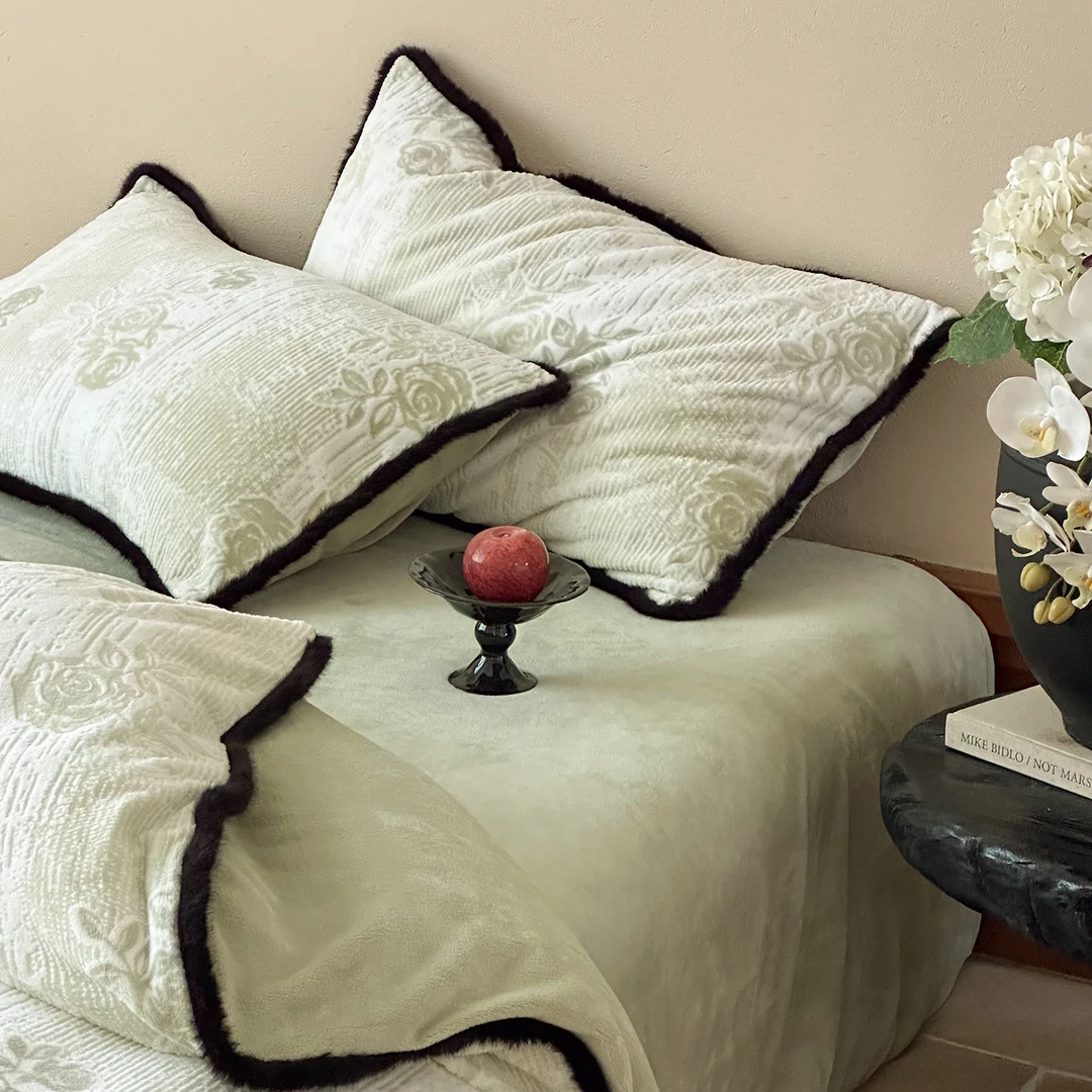 法式浪漫仿兔毛边雕花绒牛奶绒四件套加厚保暖珊瑚绒床单被套冬季