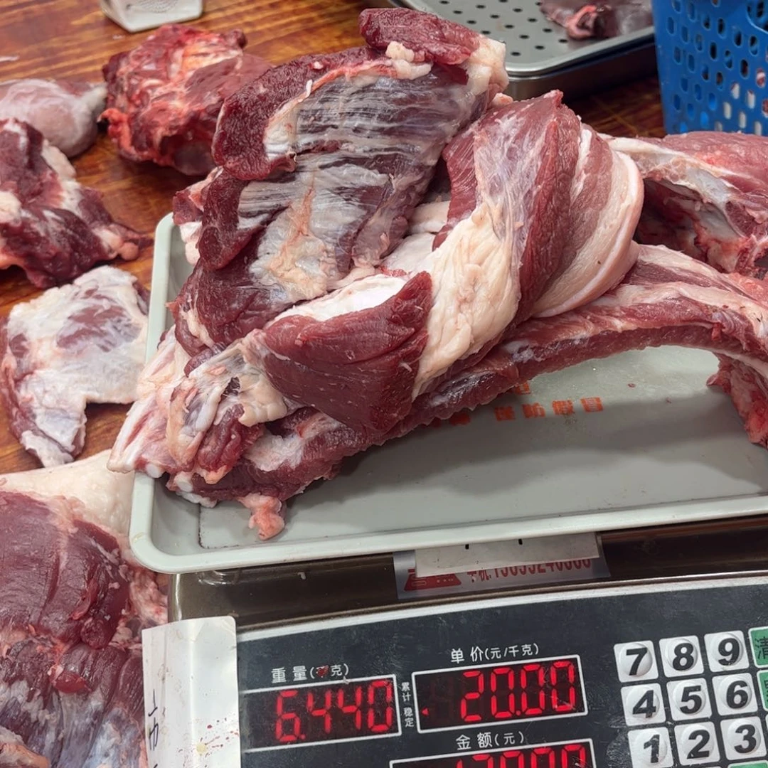 中国大陆60包装黑猪