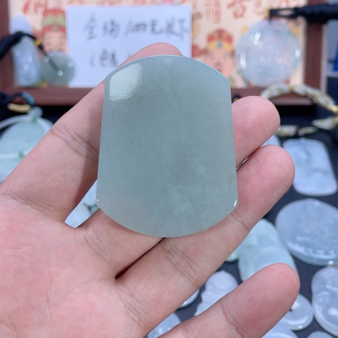 小***范翡翠未镶嵌颈饰缅甸翡翠AAAA