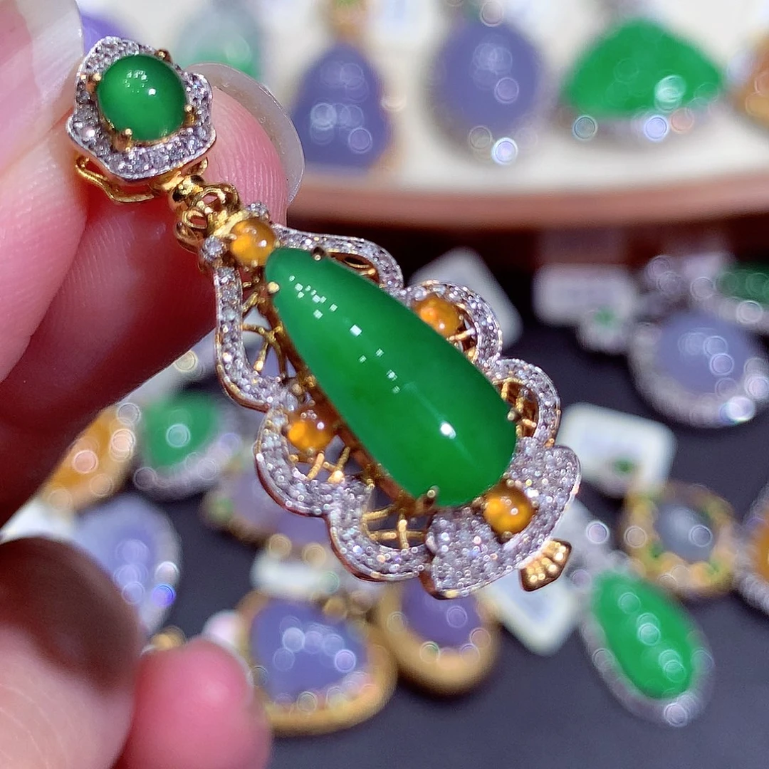 吊坠(不含链)18K金镶嵌翡翠