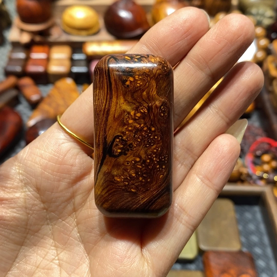 S***,微凹黄檀（南美大红酸枝）木