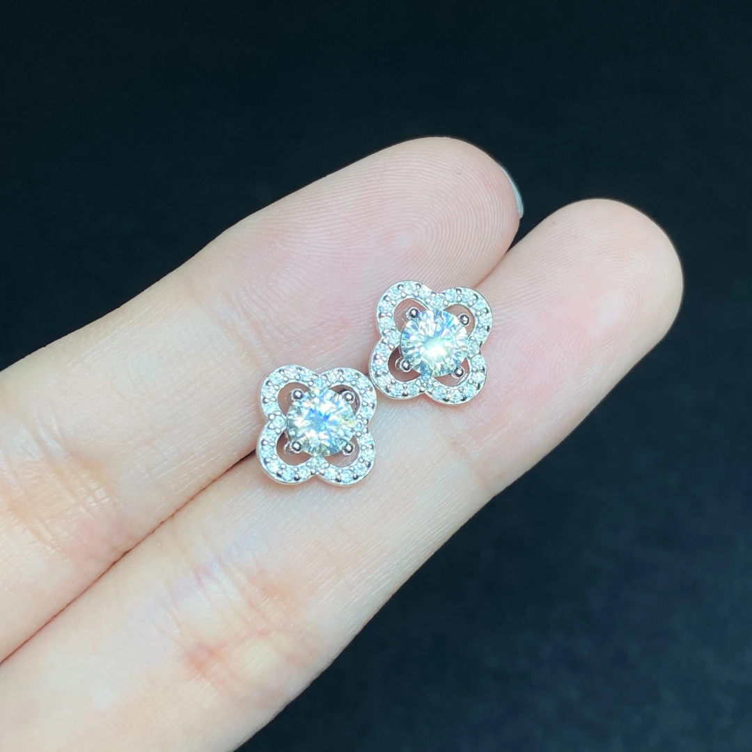 925银莫桑石银制品 【小北好物】莫桑耳钉-16QH144X247【约4mm+】