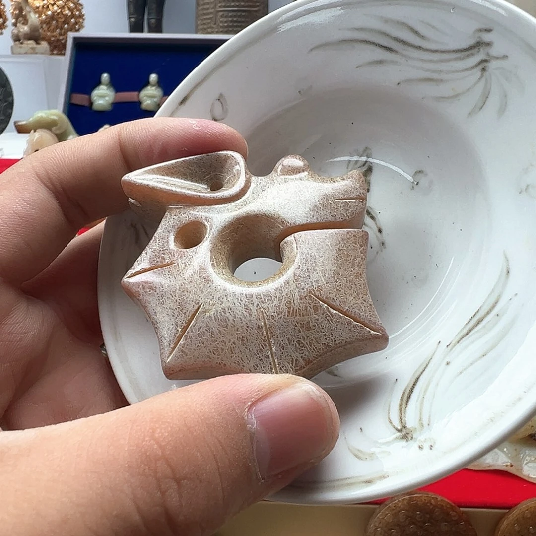 瓷片瓷器工艺精湛的工艺品