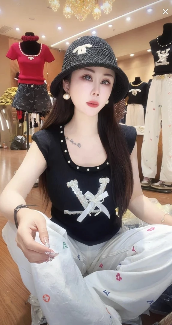 大美妞-VIP·家订制高货重工钉珠驴上衣（8-6406）