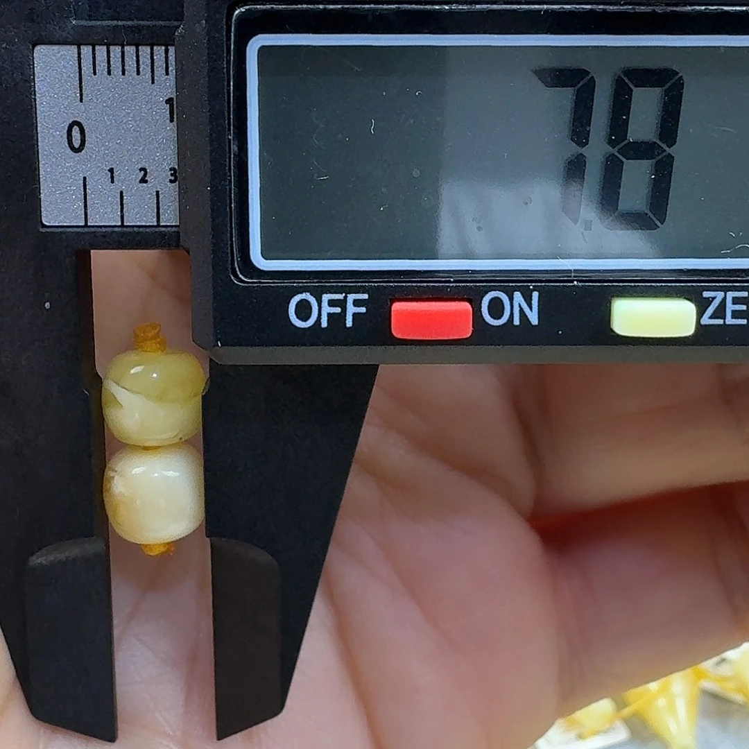 蜜蜡未镶嵌裸石12杂