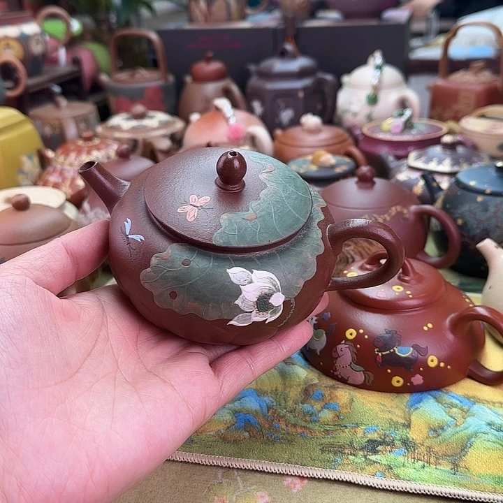 茶壶紫砂国工 莲瓣