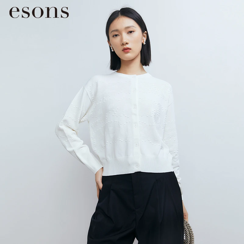 esons/爱城市【商场同款】白色甜美靓丽圆领长袖针织衫35287140