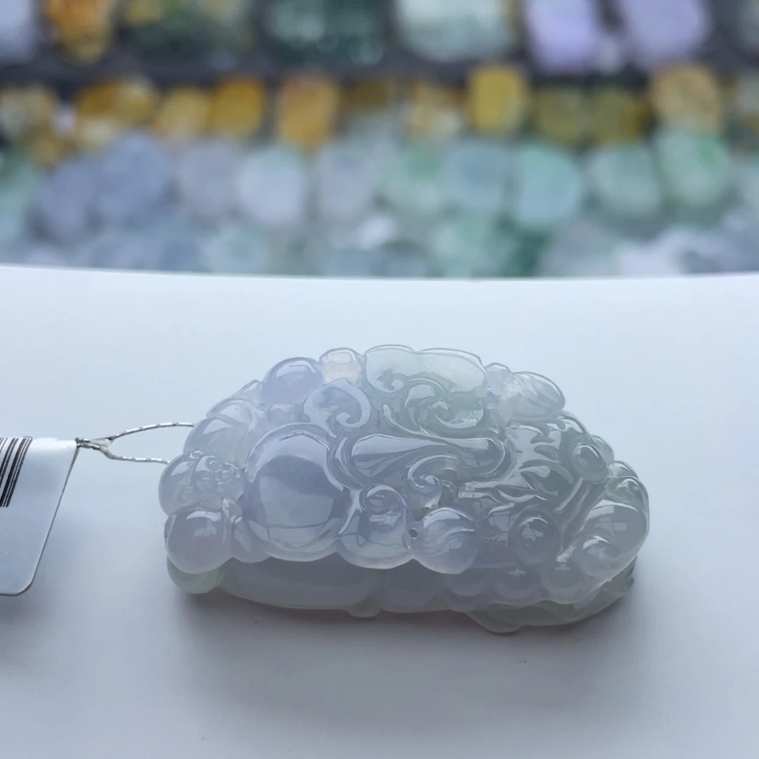 翡翠颈饰未镶嵌貔貅