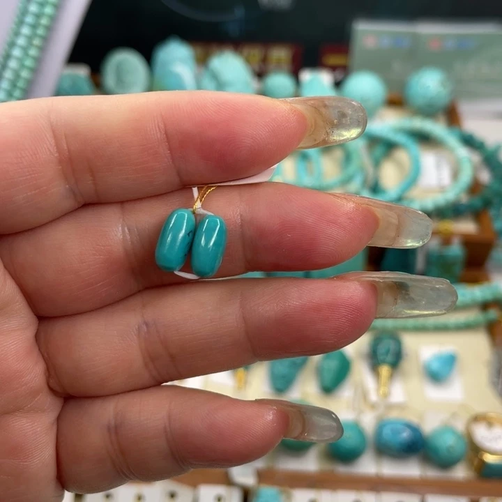 绿松石未镶嵌挂件