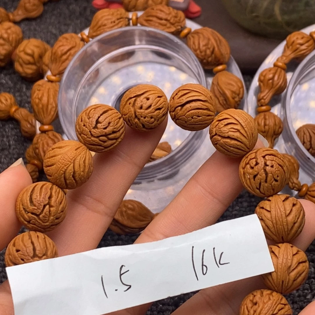 秦岭山脉龙纹桃核