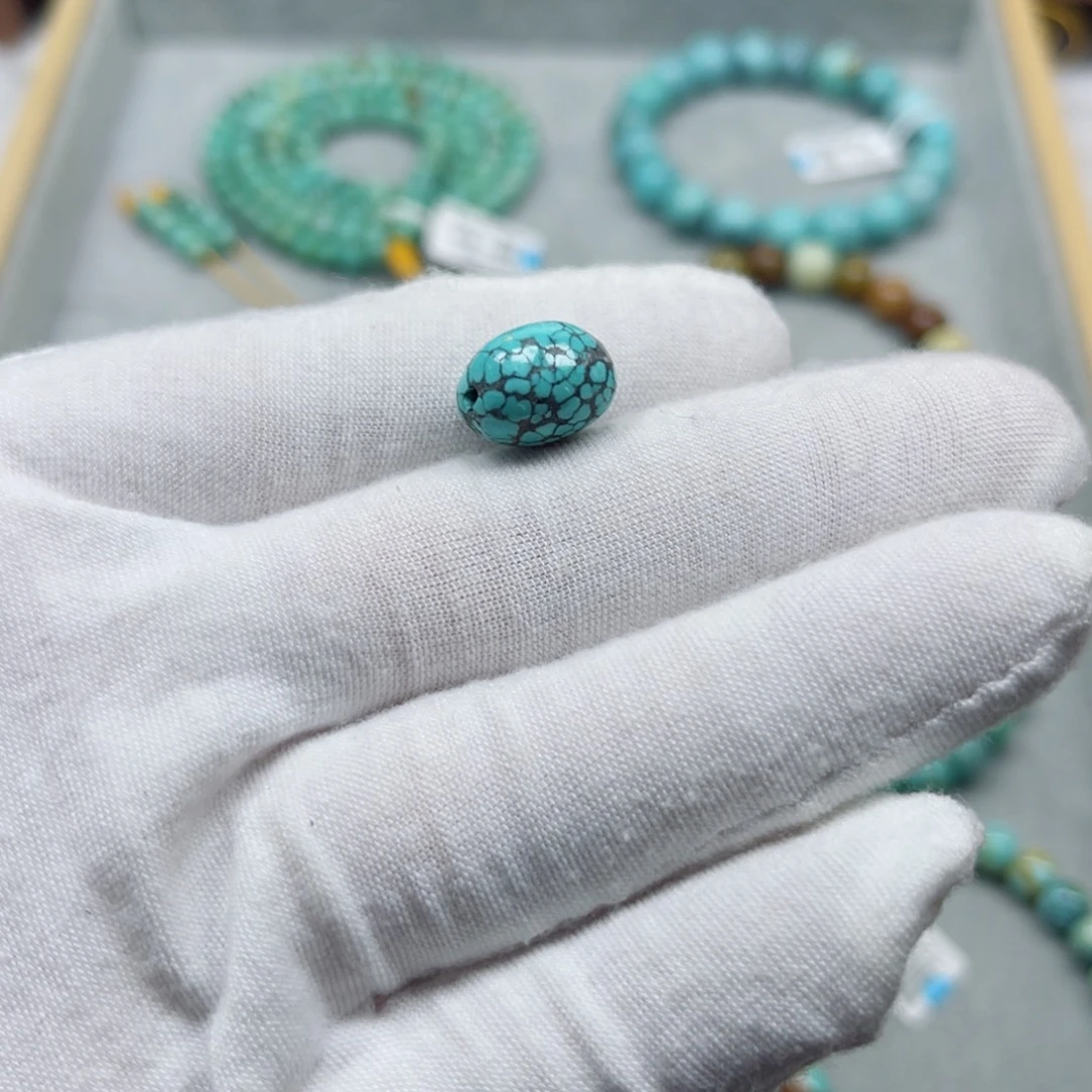 绿松石未镶嵌挂件