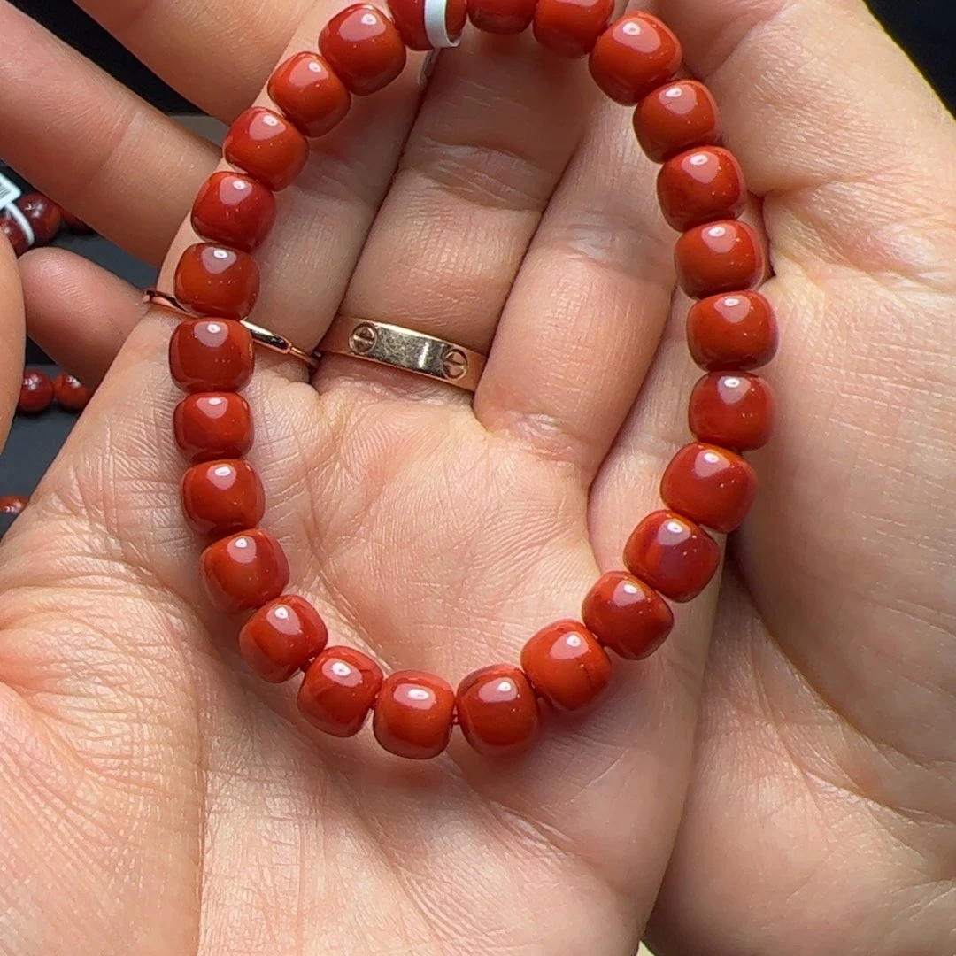 人***方南红玛瑙未镶嵌手串