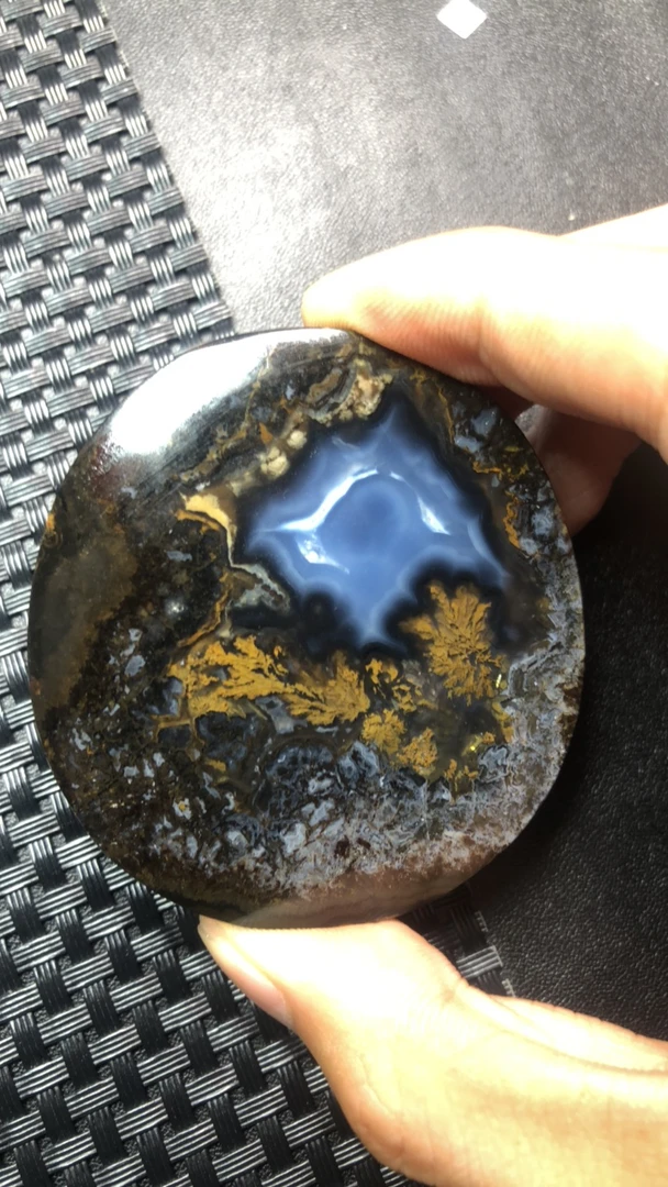 精品战国红玛瑙吊坠