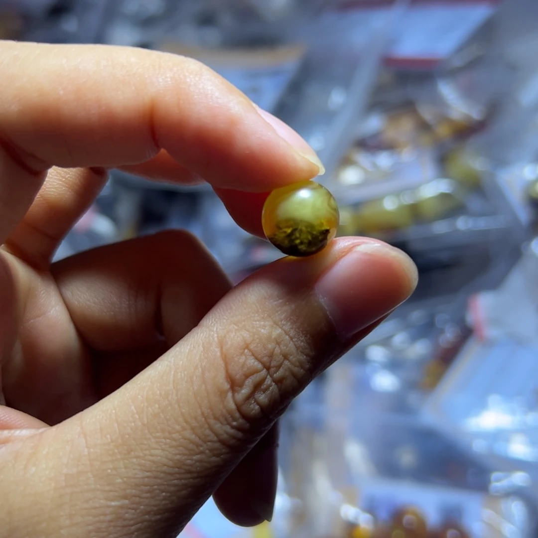 未镶嵌琥珀珠宝奇石134