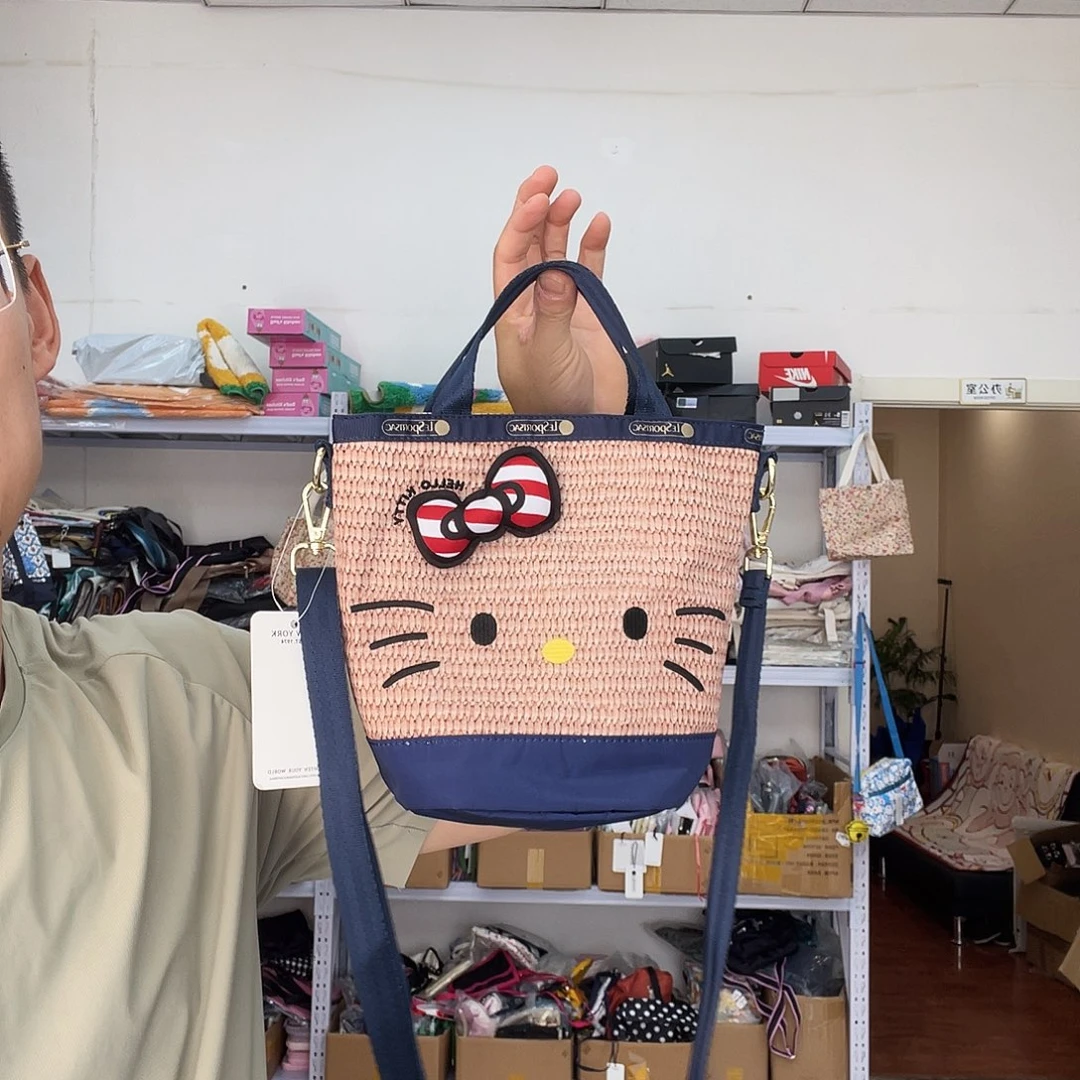 PU化妆包等产品和产品