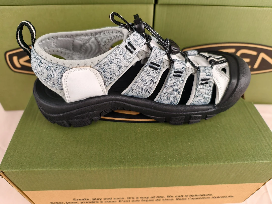 一代KN户外凉鞋登山鞋防滑徒步鞋涉水包溯溪鞋沙滩户外休闲鞋