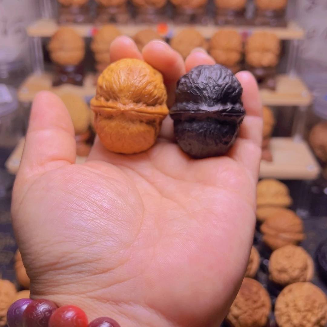 文玩核桃把件57w阴阳玉罗汉43尺