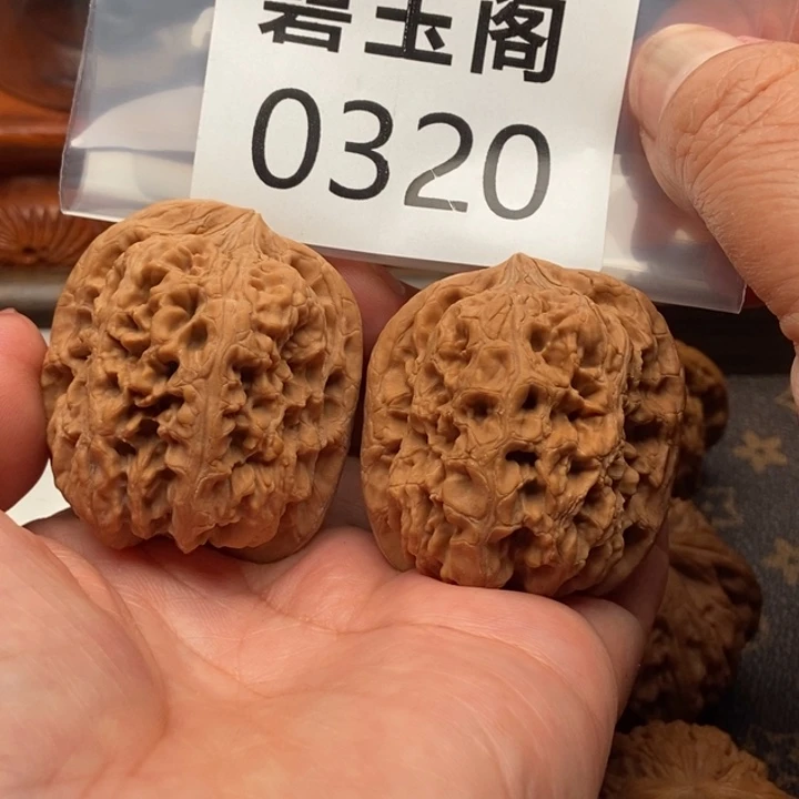她***。吊坠文玩核桃西北将军41