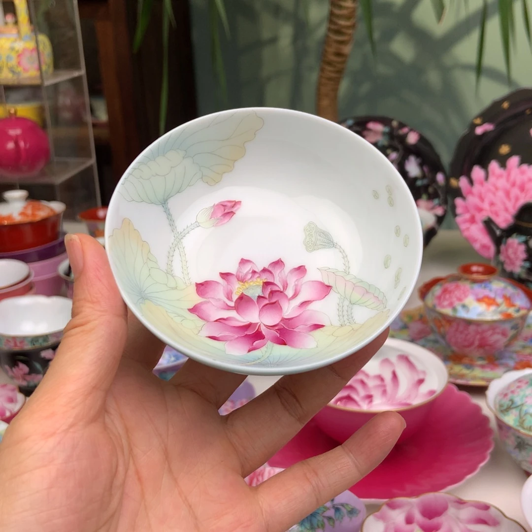 景德镇荷花普洱杯手绘手绘