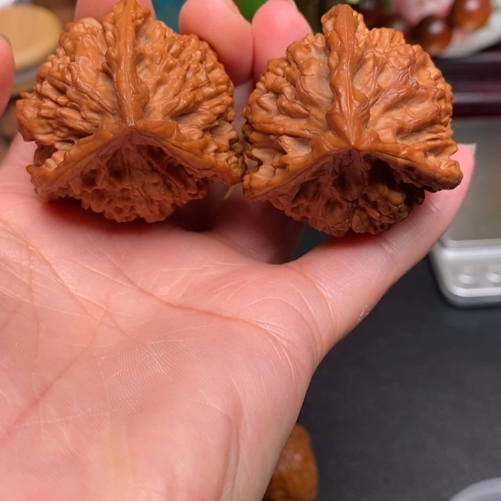 文玩核桃吊坠官帽奔