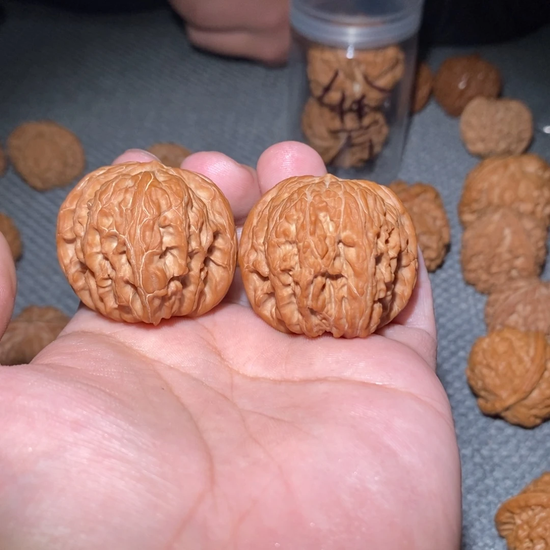 百***乐桃核吊坠磨盘40。