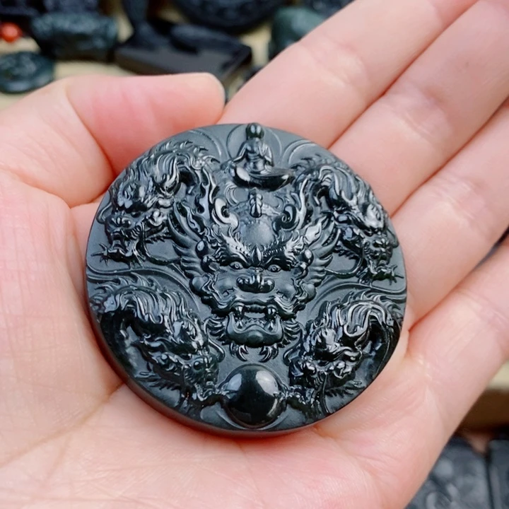 和田玉（青玉）未镶嵌颈饰双面雕刻