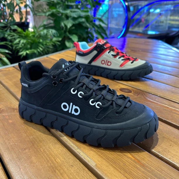 平跟低帮薄款休闲风时尚休闲鞋春季潮鞋百搭户外舒适