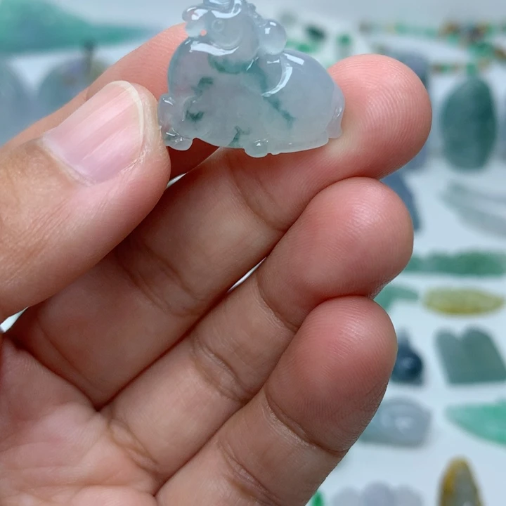 翡翠未镶嵌吊坠(不含链)