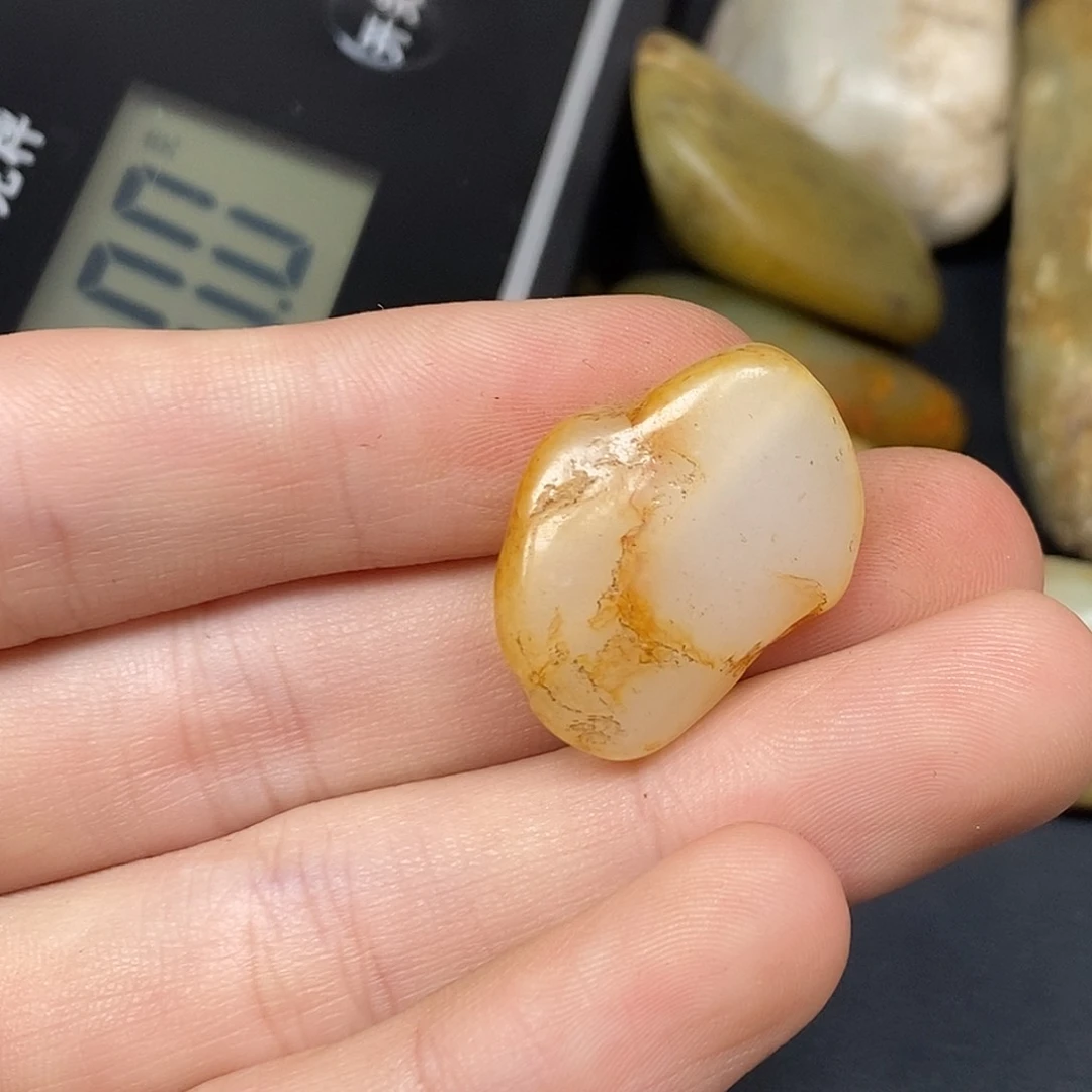 和田玉（糖玉）未镶嵌挂件