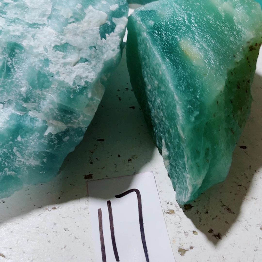 青***柠蛇纹石玉未镶嵌原石