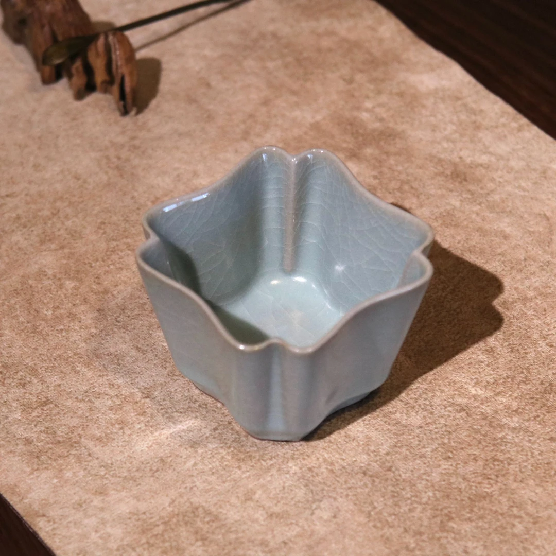 官窑四葵杯品茗杯