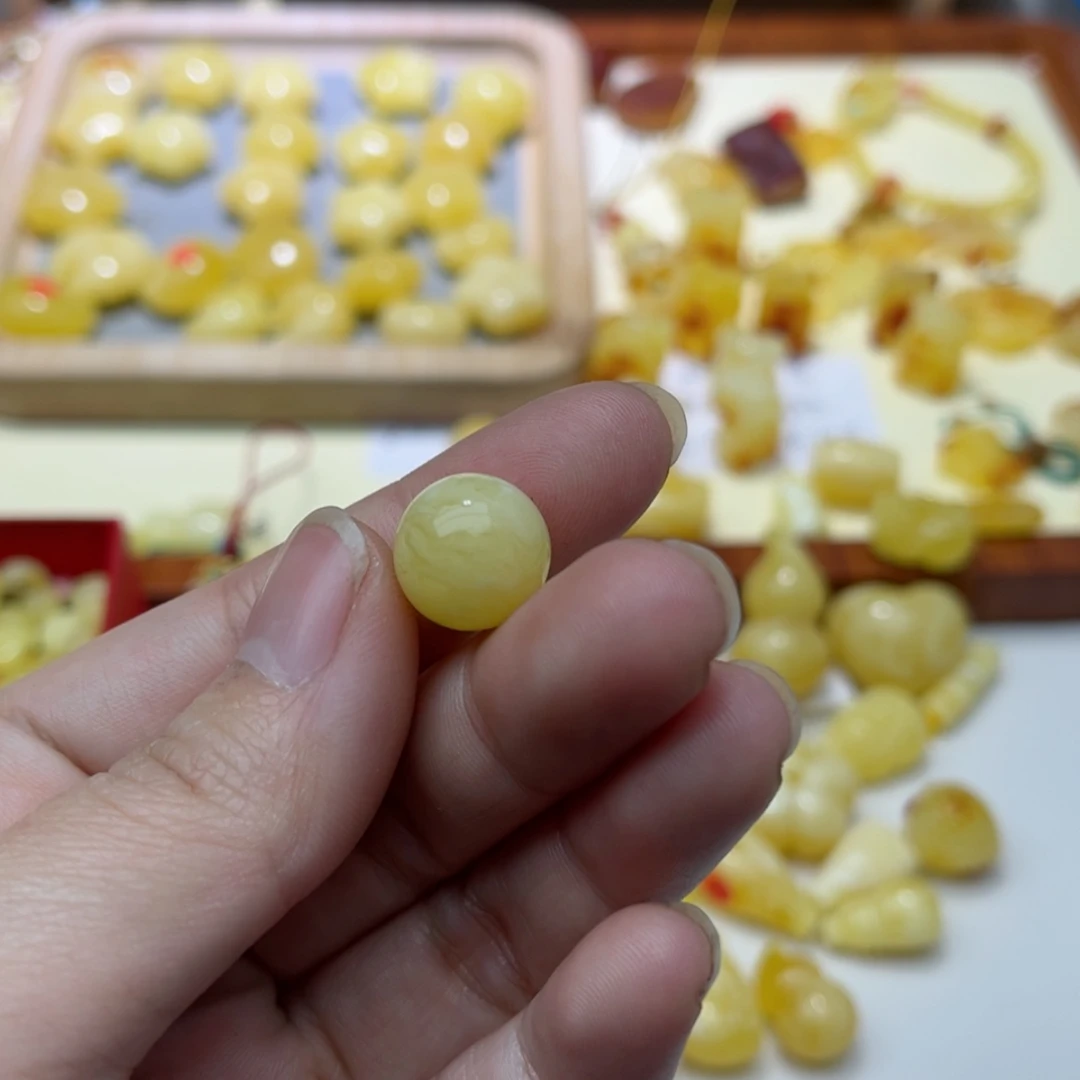 【闪购商品】蜜蜡裸石未镶嵌配饰