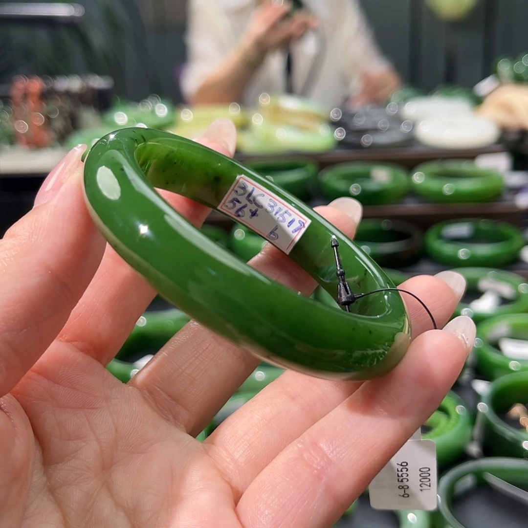 和田玉（碧玉）手镯未镶嵌