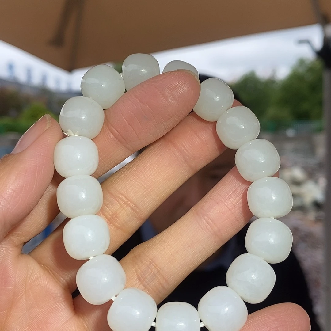 未镶嵌手链和田玉老型珠卡12