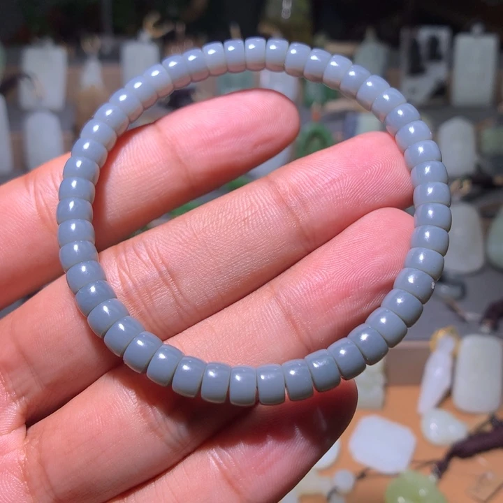 不***^和田玉未镶嵌颈饰