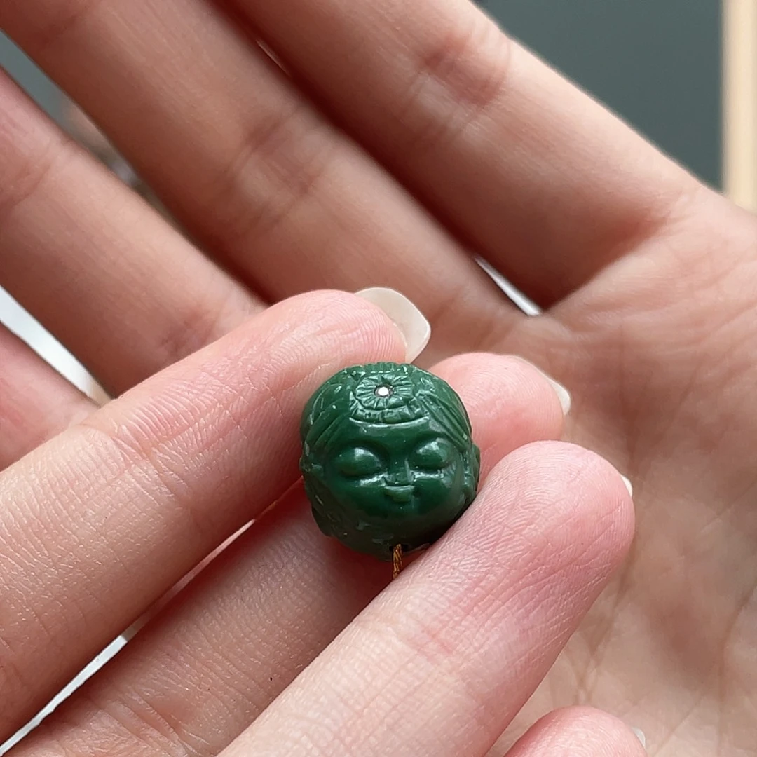 未镶嵌绿松石颈饰