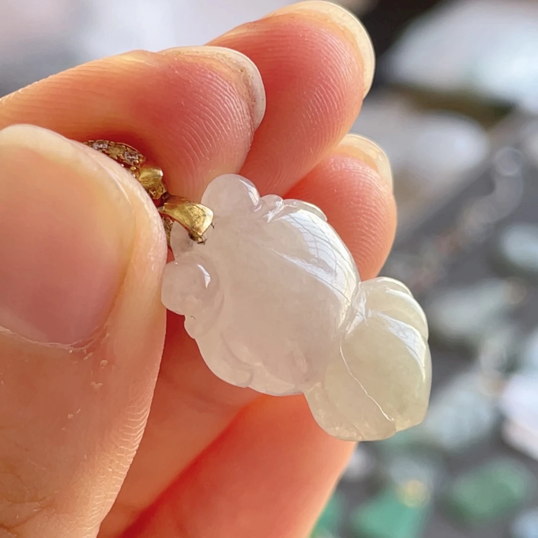 翡翠颈饰未镶嵌鱼