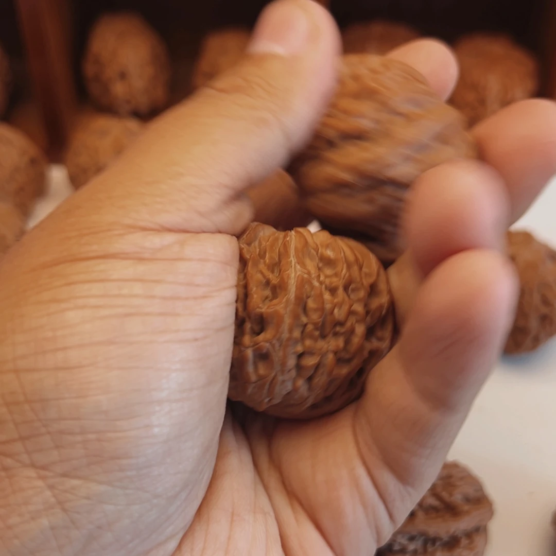 昭***愿桃核吊坠43全品磨盘