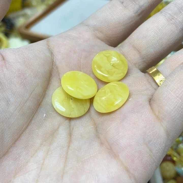 蜜蜡未镶嵌裸石多样性发货其一