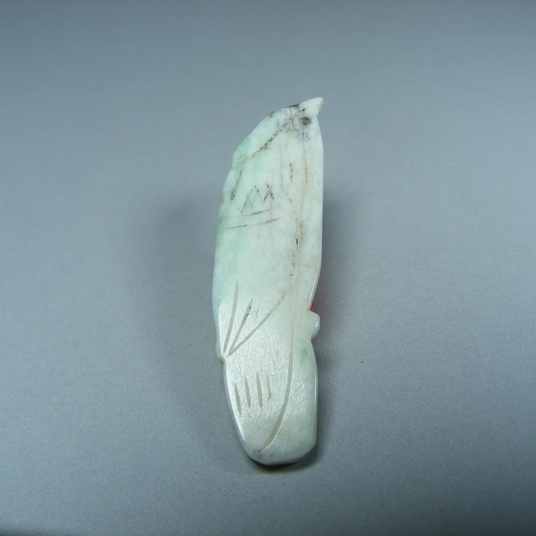 清中晚期A货白底青翡翠双面工带沁带孔鸟首簪子头