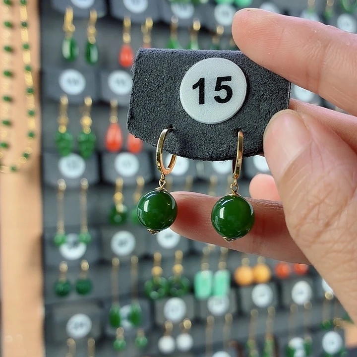 和田玉18K金镶嵌耳饰