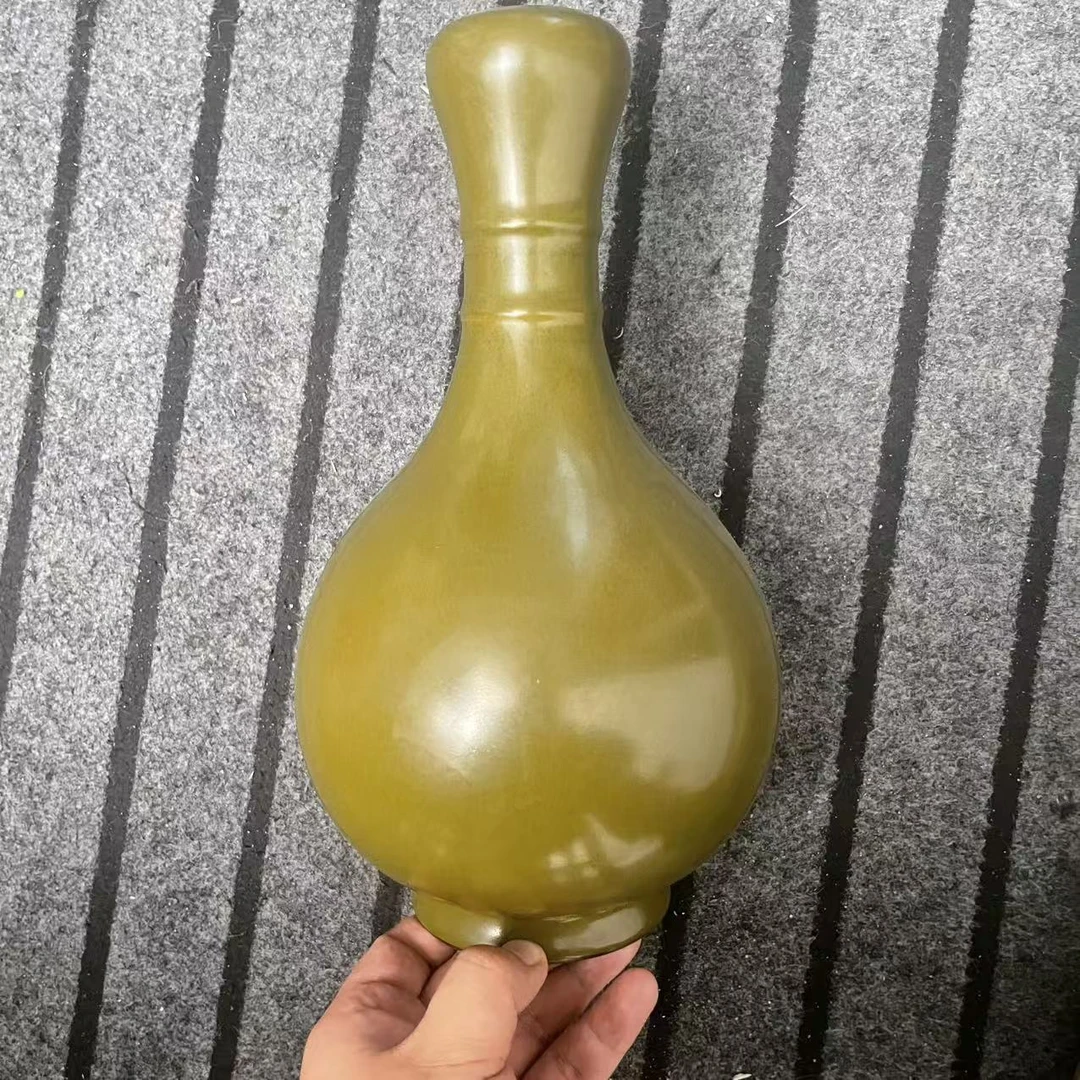 茶叶末釉单色釉蒜头瓶