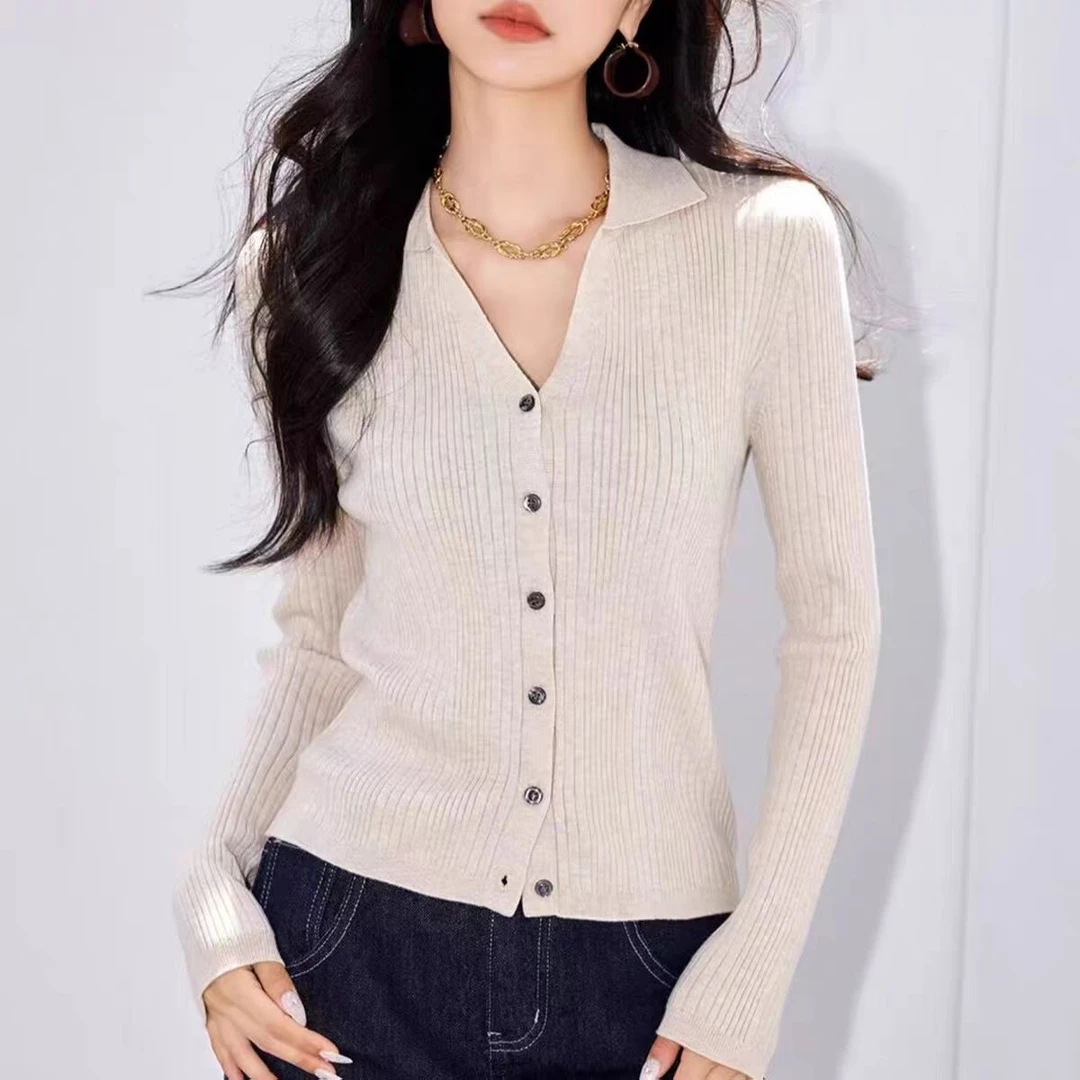 鑫欣阿玛施艾正2025秋冬新款打底衫外套v领长袖T恤纯欲慵懒风女装