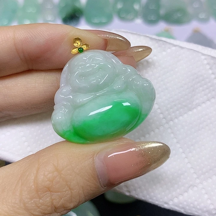 翡翠18K金镶嵌颈饰挂件