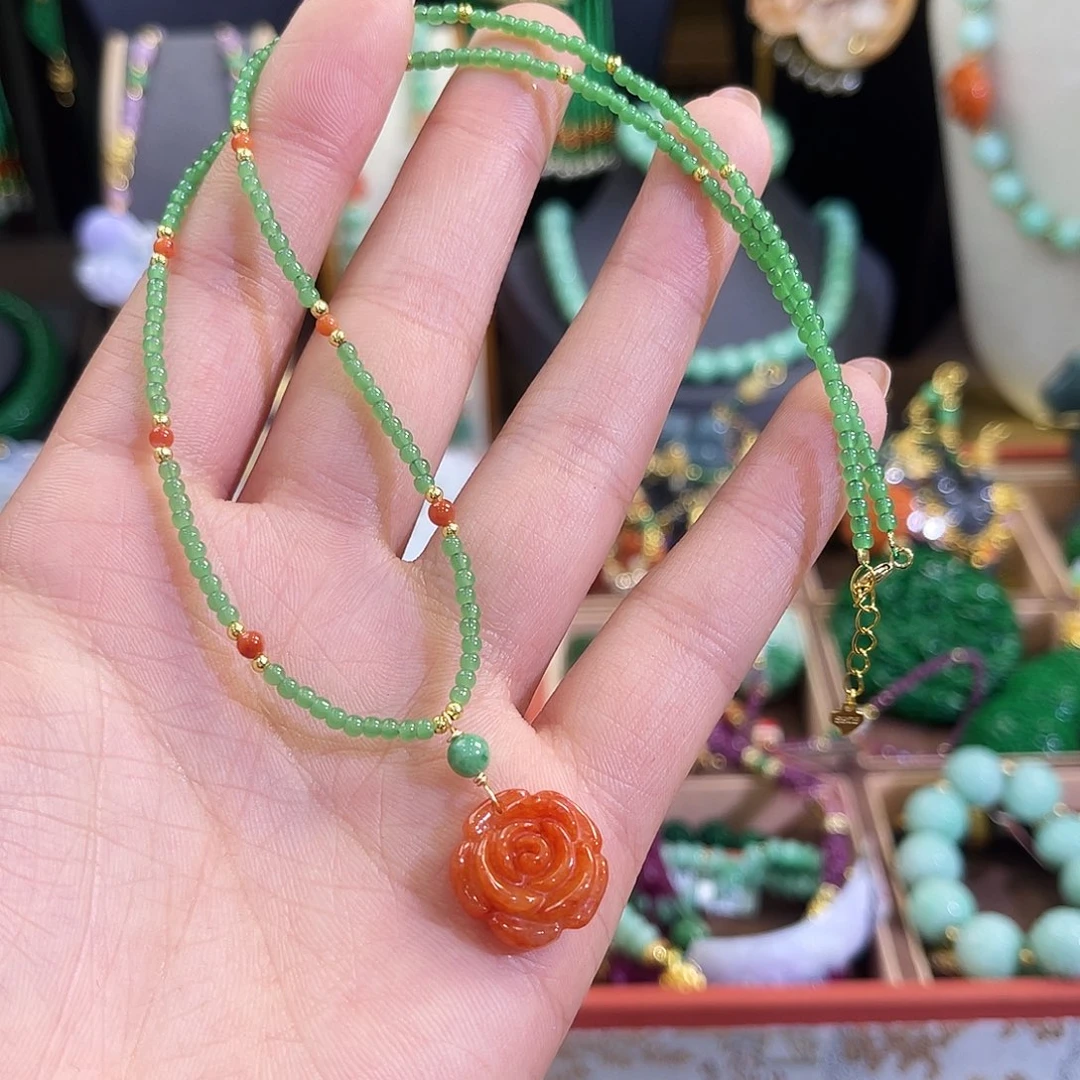 翡翠未镶嵌颈饰炸