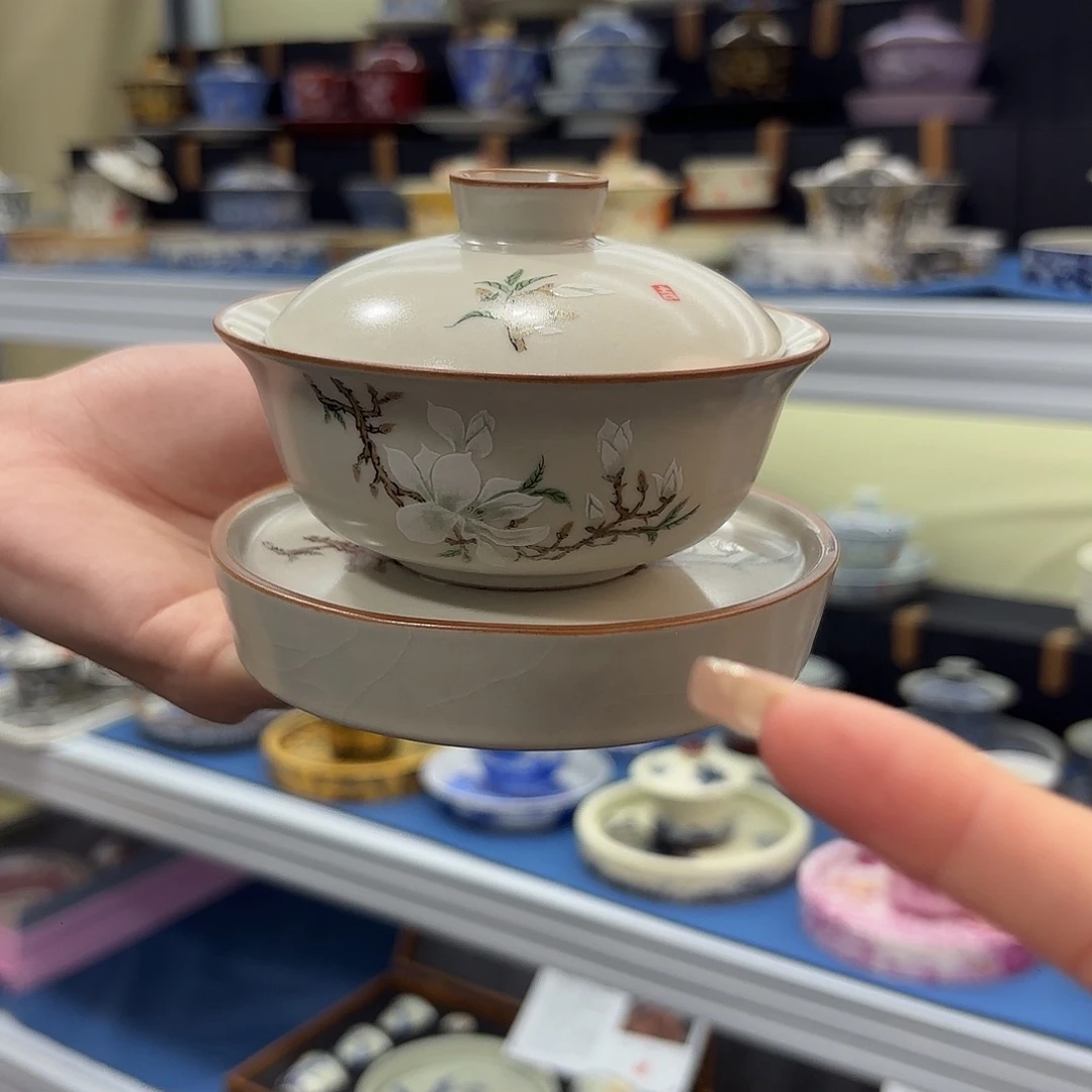 纯纯粹粹的爱豆了