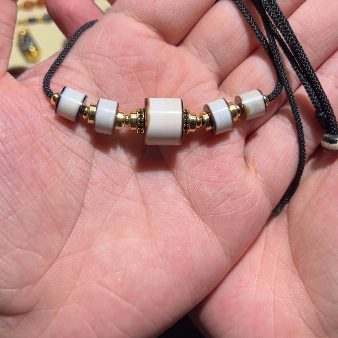 未镶嵌颈饰玛瑙/玉髓