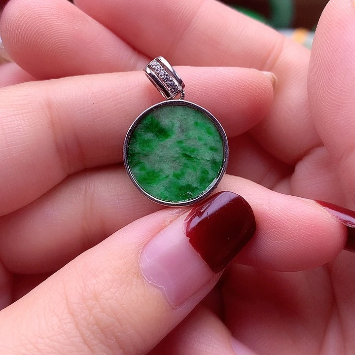 翡翠颈饰银S925镶嵌翡翠