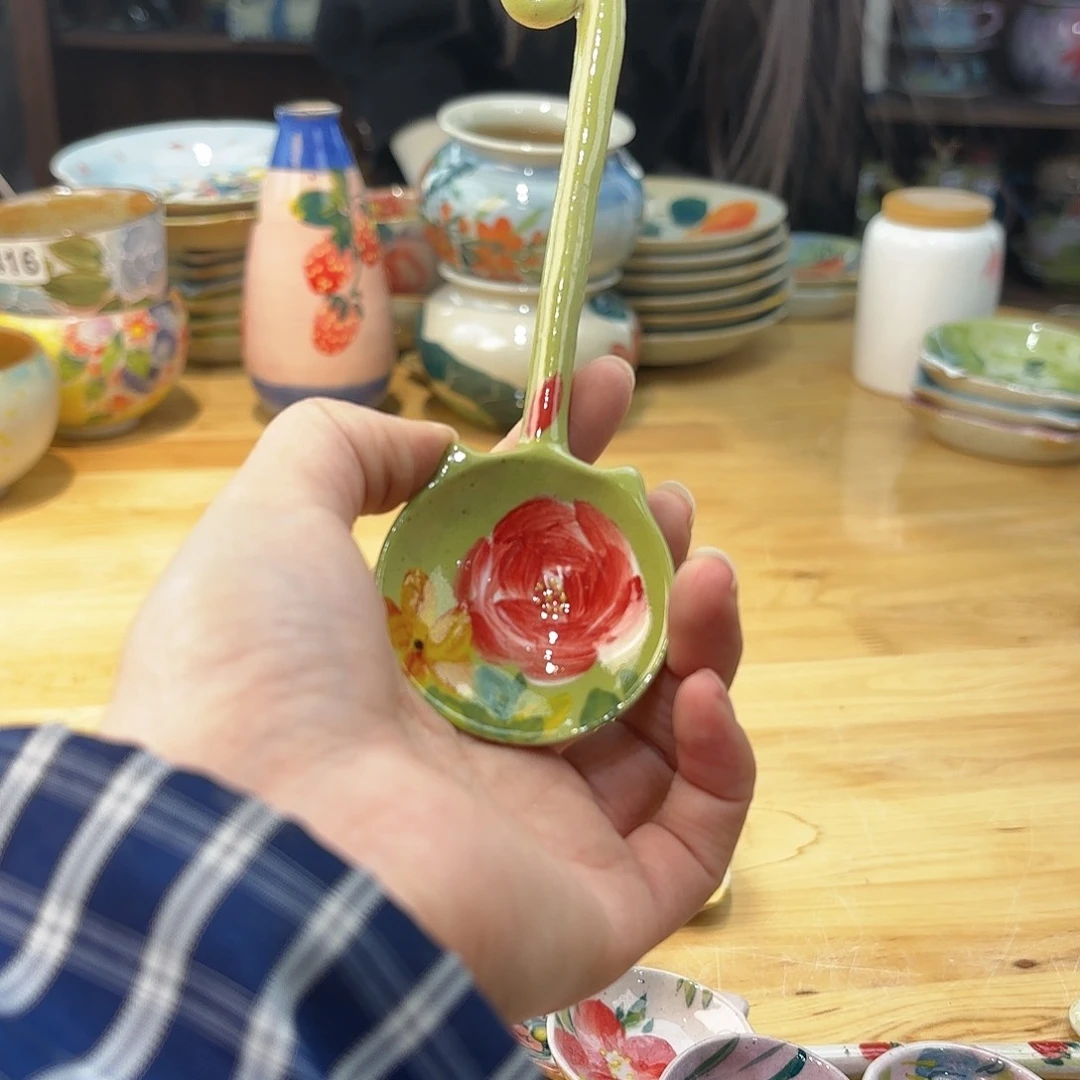 瓷片兔兔盖茨。兔兔好